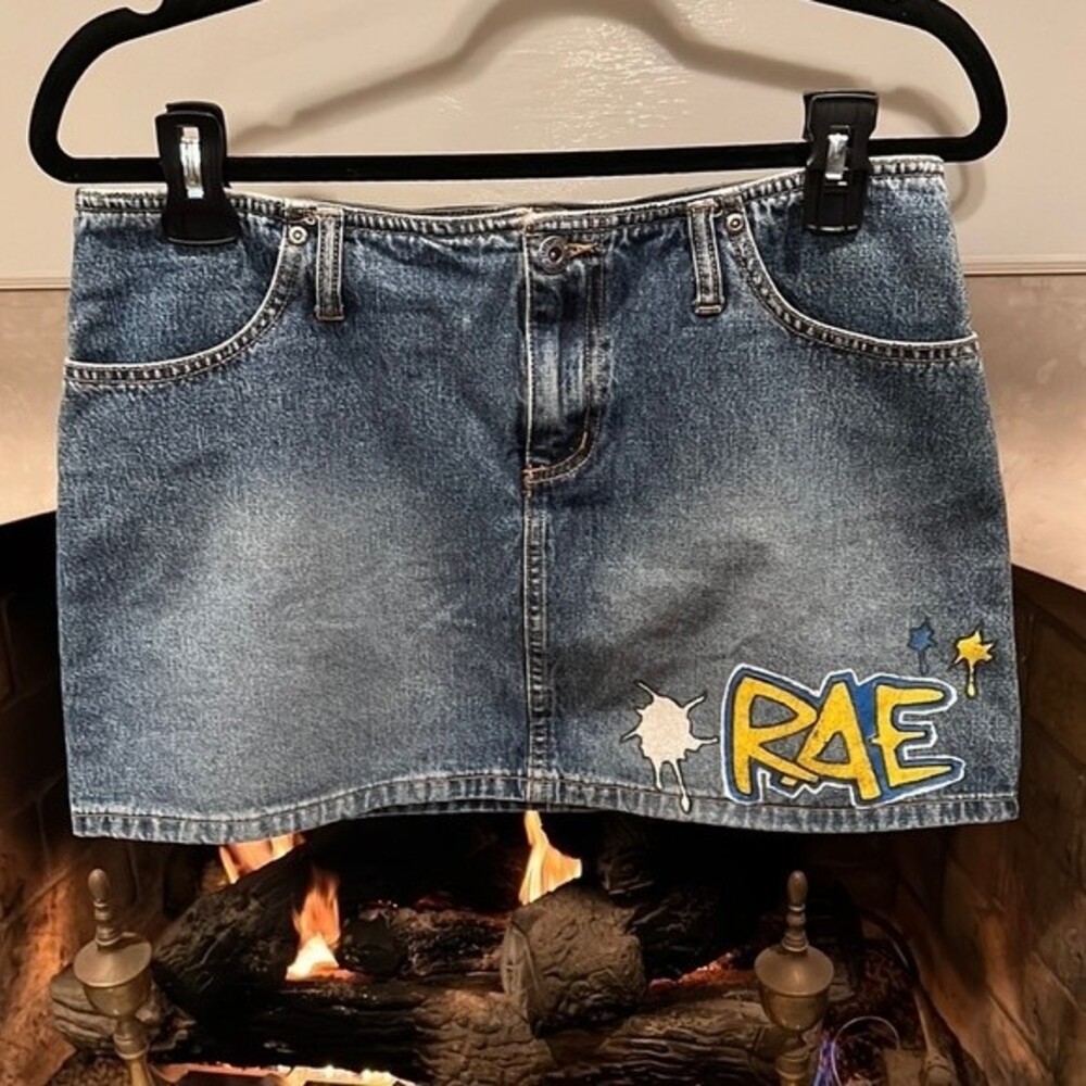 Aeropostale mini denim skirt, size 5 / 6